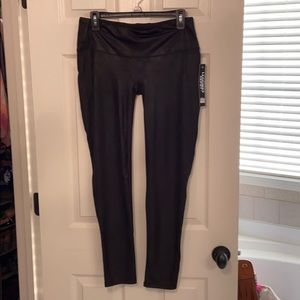 Black leggings NWT